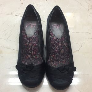 ADORABLE kitten heel dress shoes
